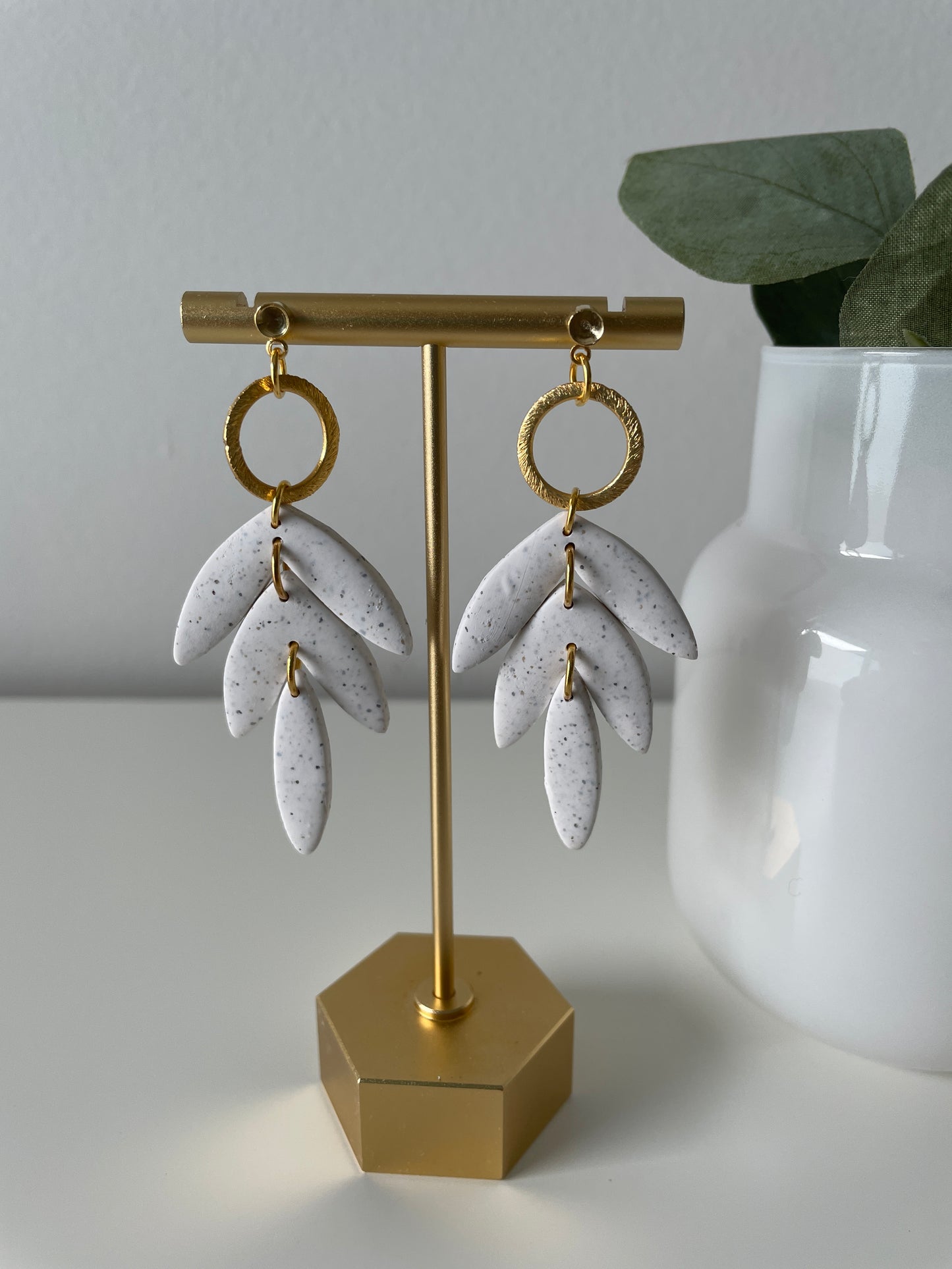 Basic B*tches- Off White Gold Circle Floral Drops
