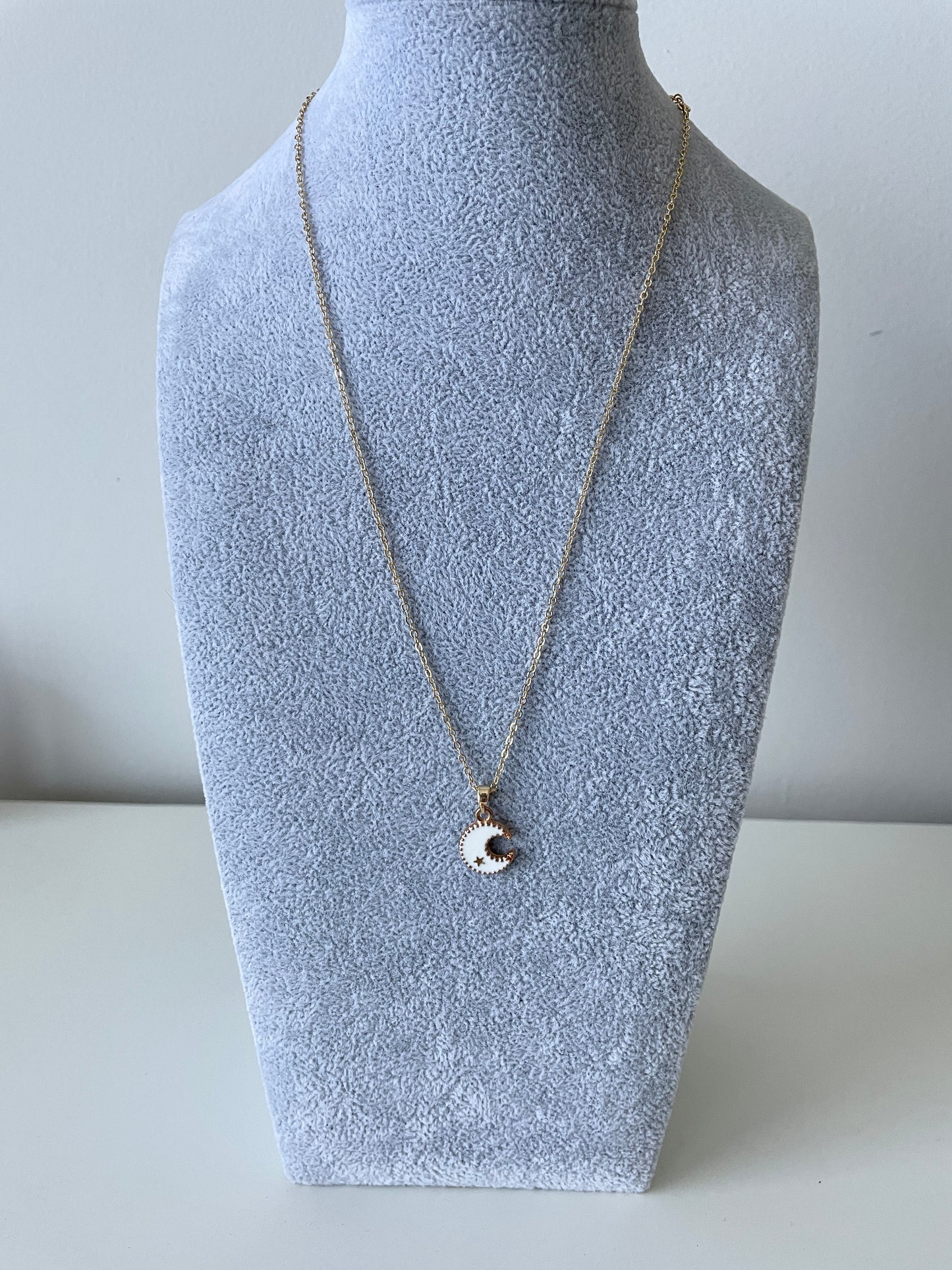 White Moon Necklace