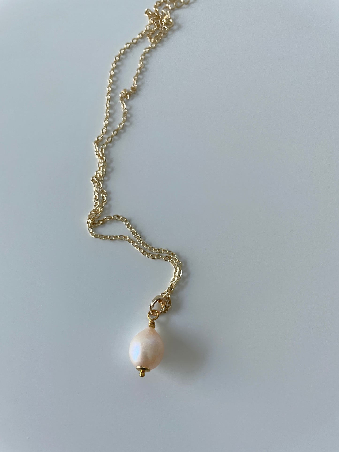 Soft Pink Fresh Pearl Pendant Necklace