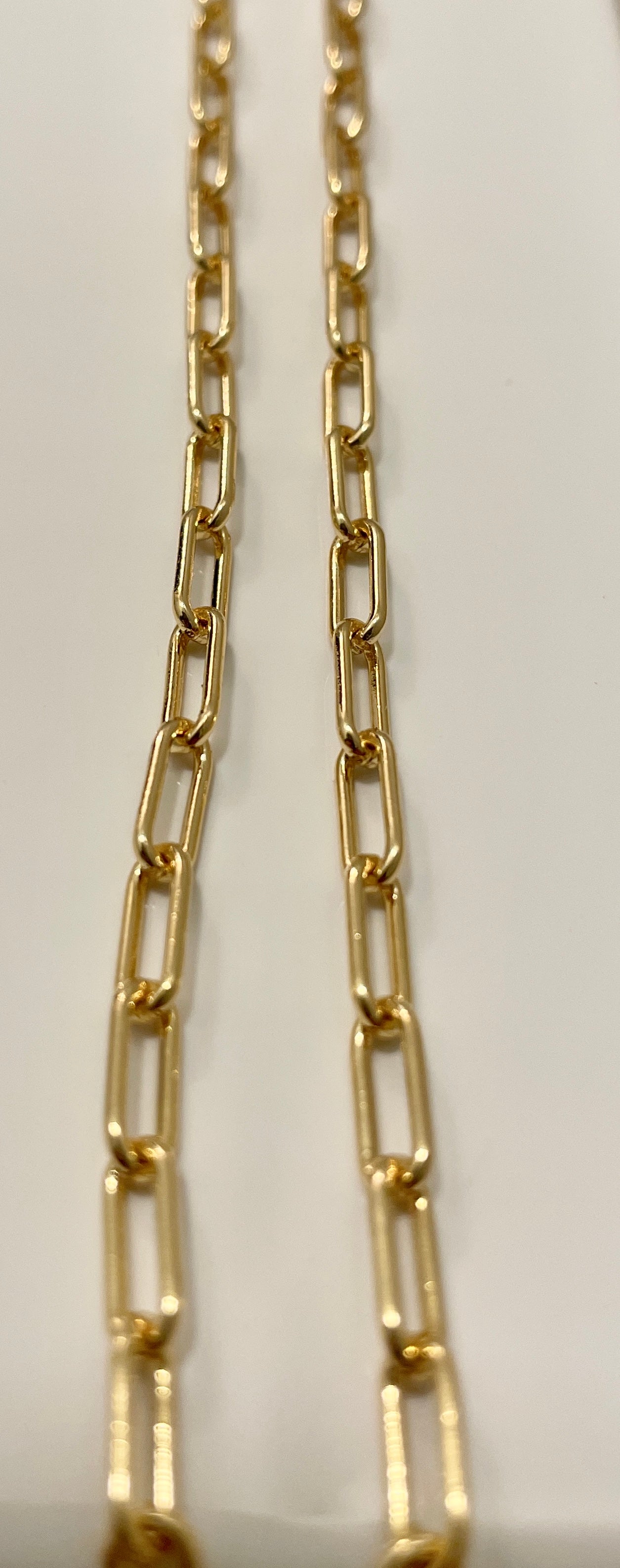 Chunky Small Paper Clip Necklace