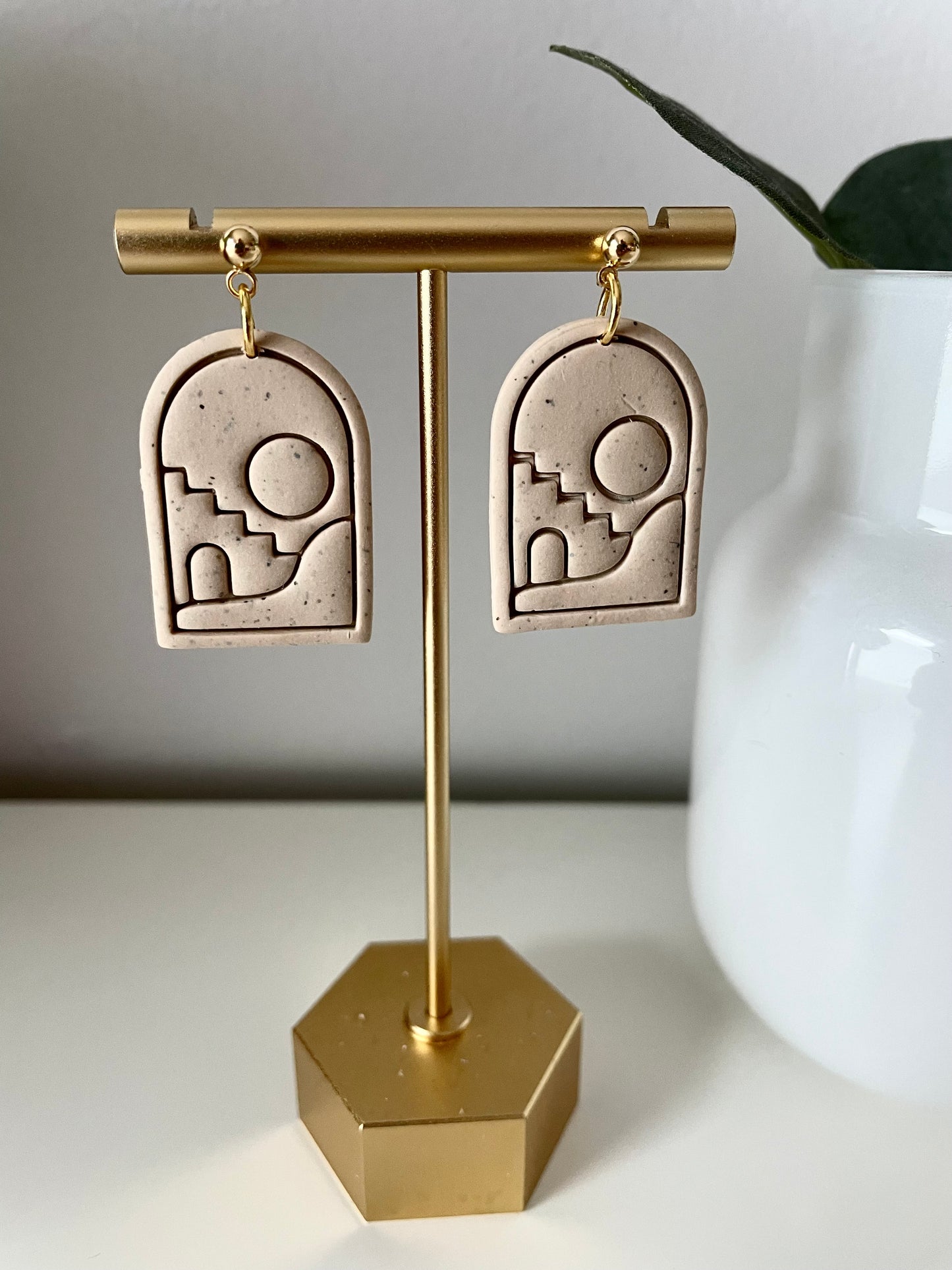 Desert Sunset- Sandy Taupe Arch Pendant Sun Stairs
