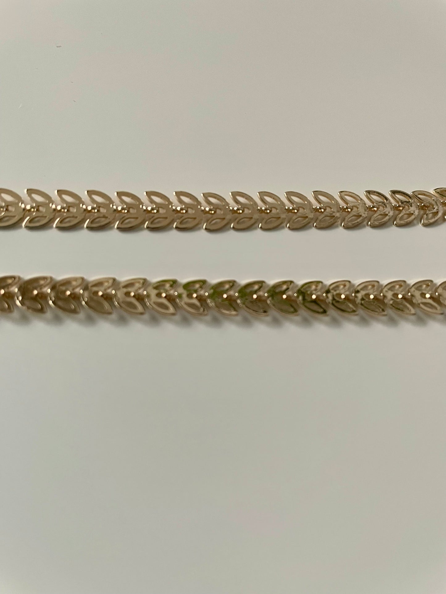 Short Leaf Chain Necklace