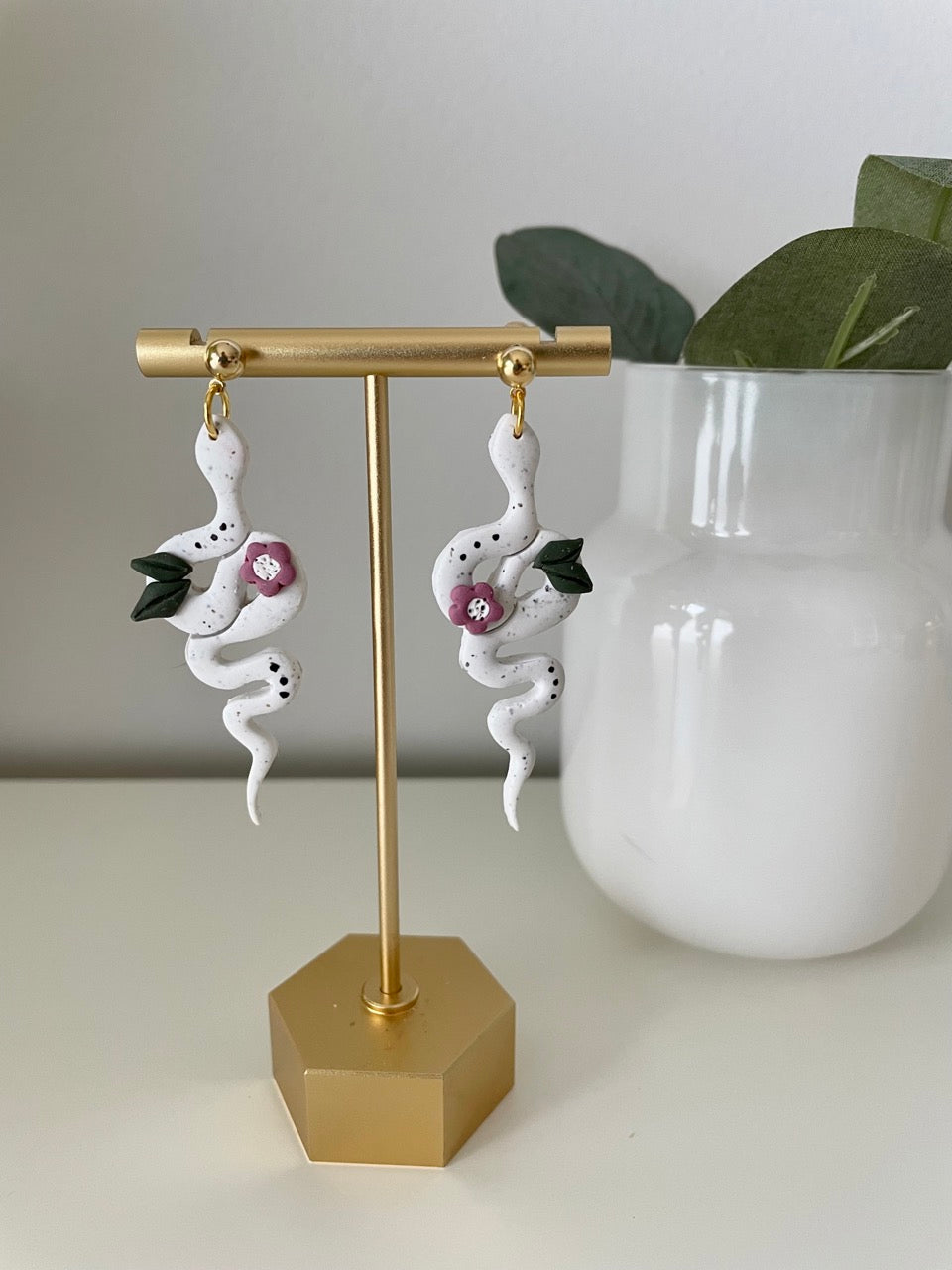 Floral Slab- White Snakes