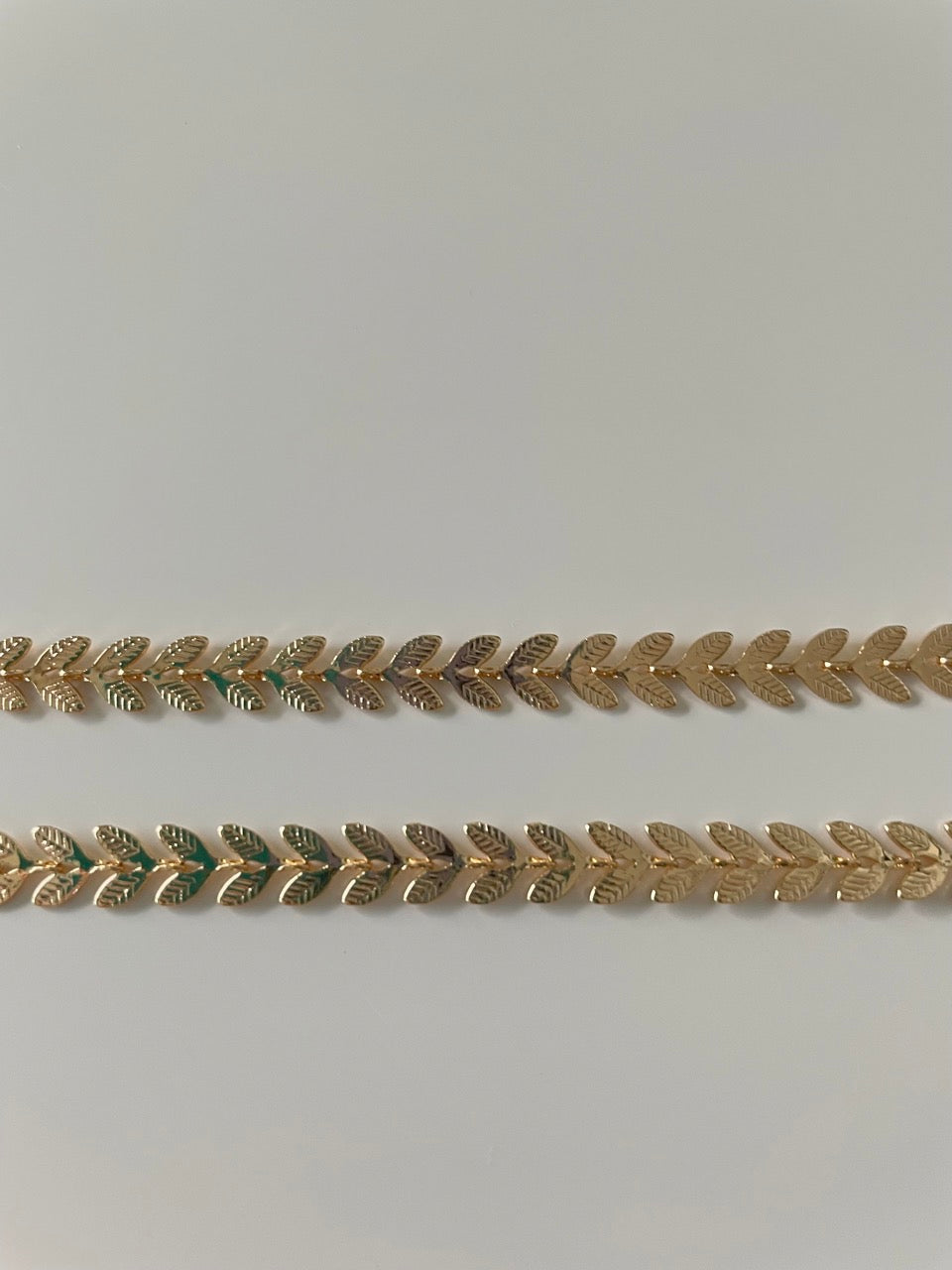 Gold Detailed Leaves Chain