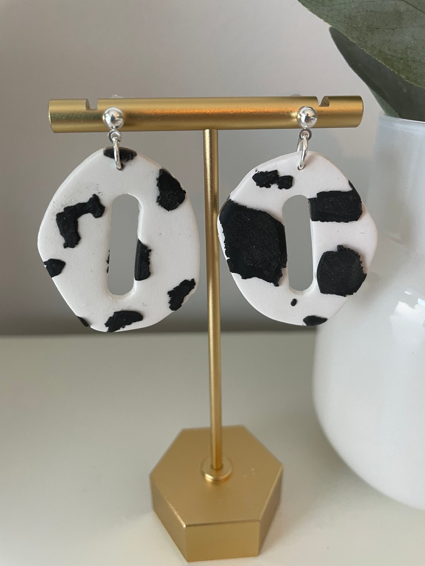 Moo B*tch- Pin Abstract Oval