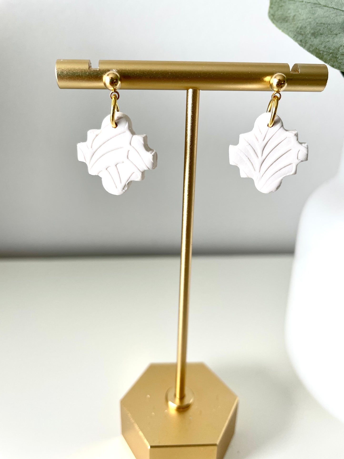Modest- Off White Textured Small Moroccan Stud Drop