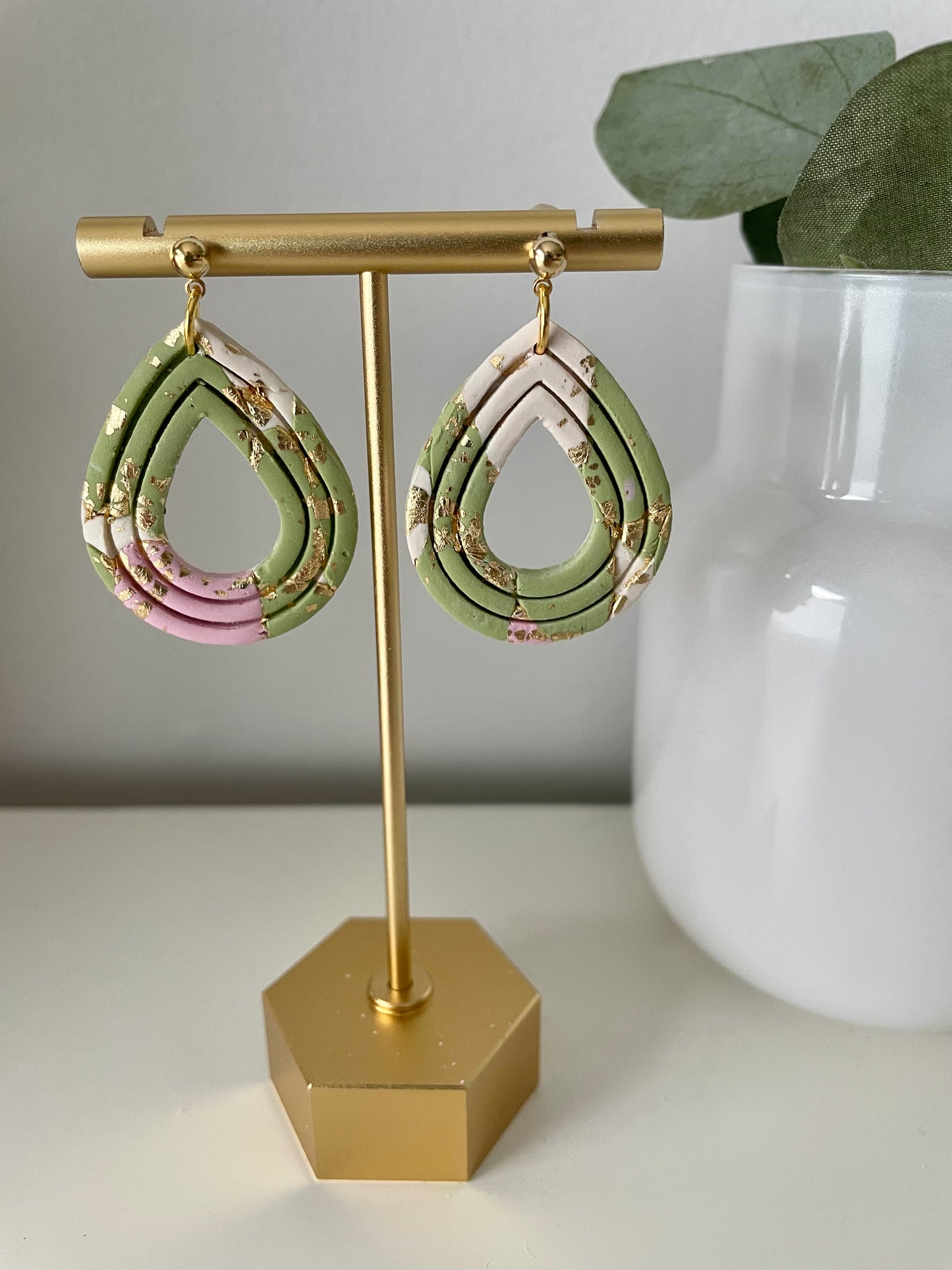 Neapolitan- Extruded Tear Drops