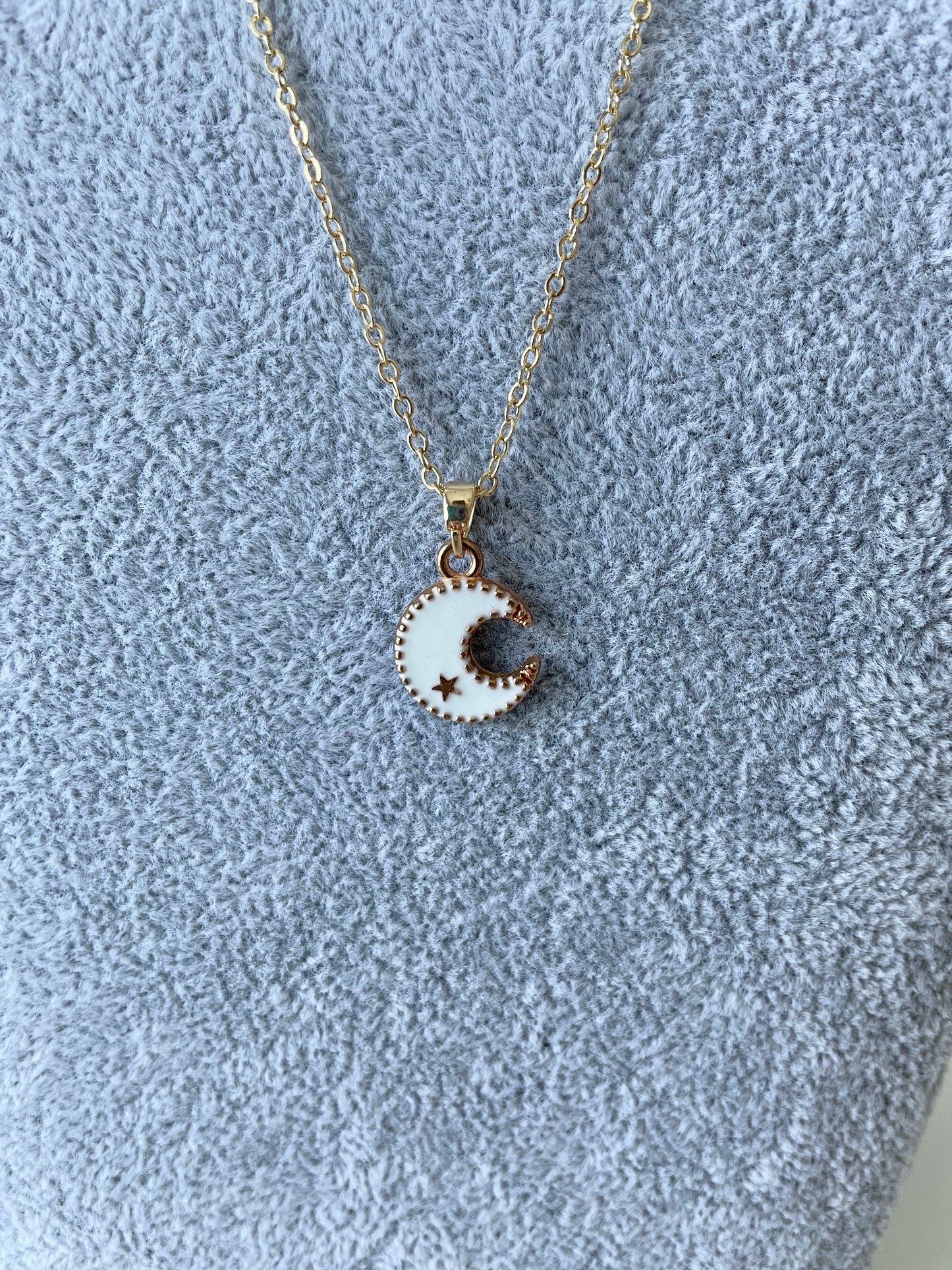 White Moon Necklace