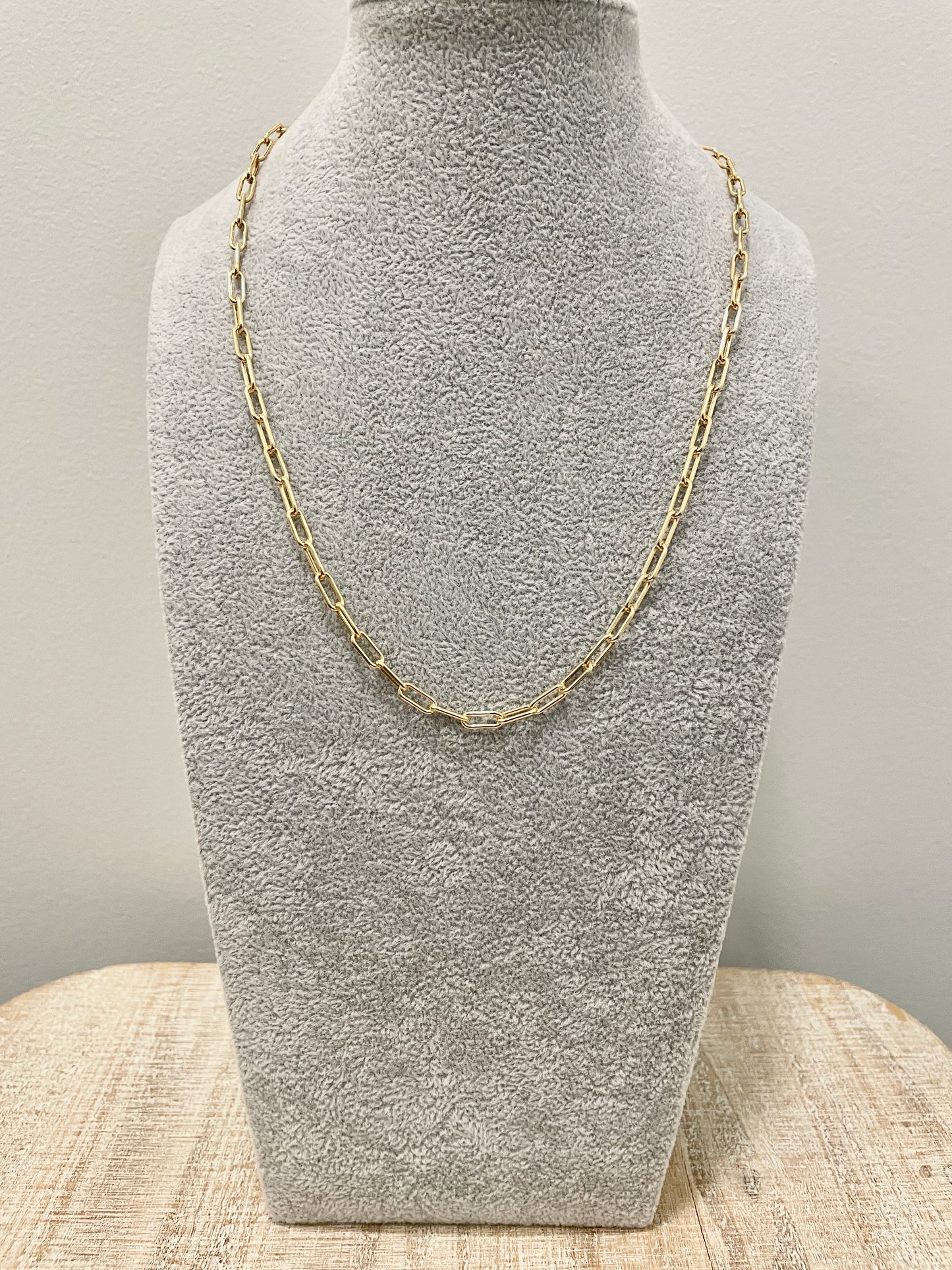 Chunky Small Paper Clip Necklace