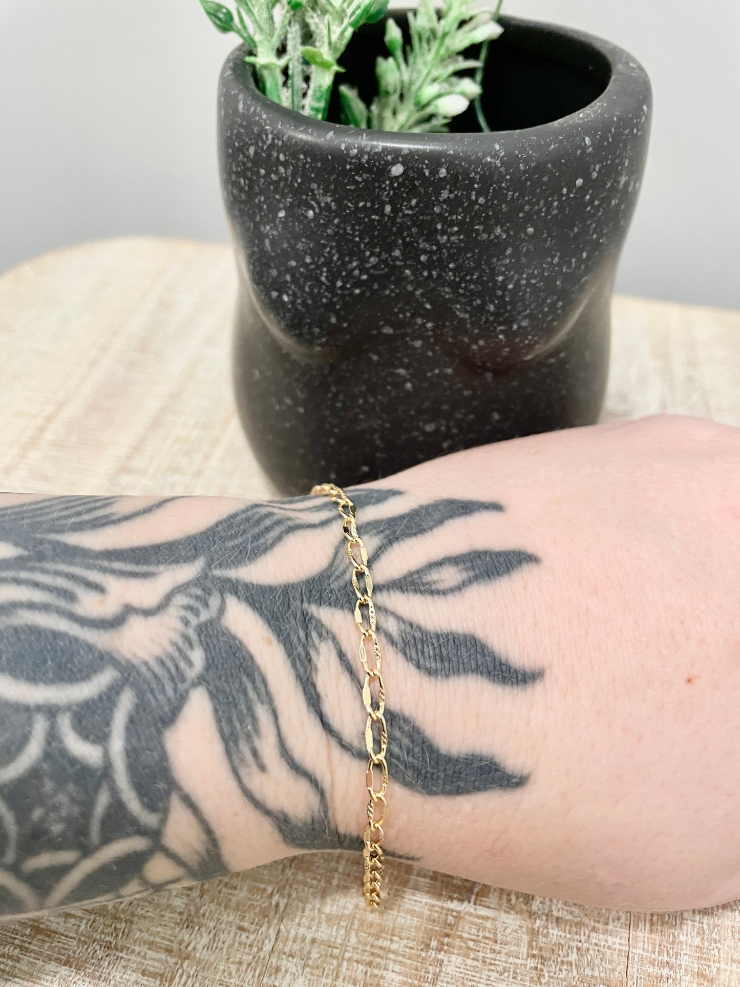 Textured Simple Chain Bracelet