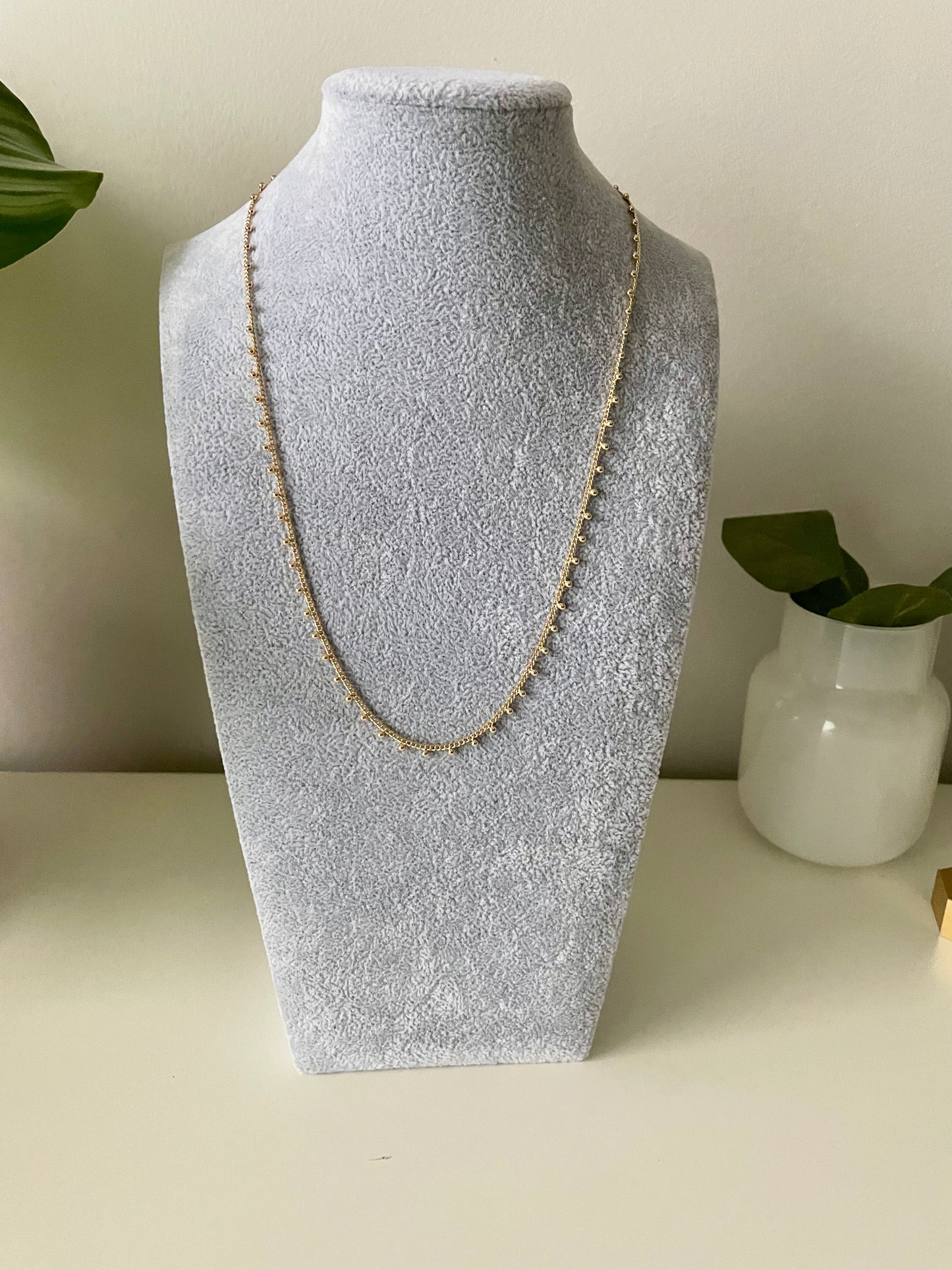 Close Link Chain Gold Bead Necklace
