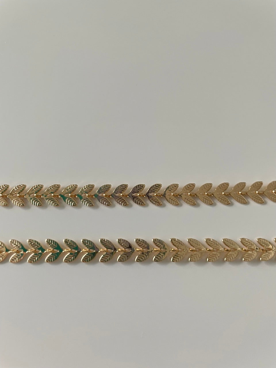 Gold Detailed Leaves Chain
